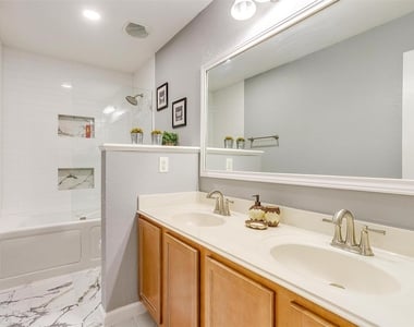 7056 Welshman Drive - Photo Thumbnail 23
