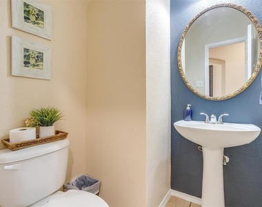 7056 Welshman Drive - Photo Thumbnail 15