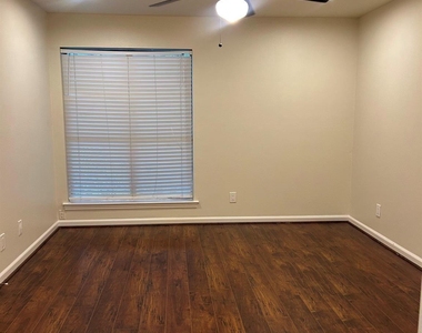 7525 Holly Hill Drive - Photo Thumbnail 3