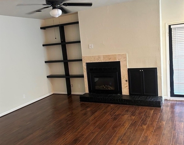 7525 Holly Hill Drive - Photo Thumbnail 2