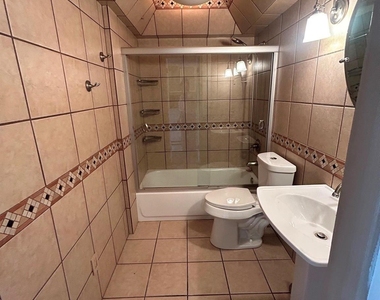 4112 Bowser Avenue - Photo Thumbnail 4