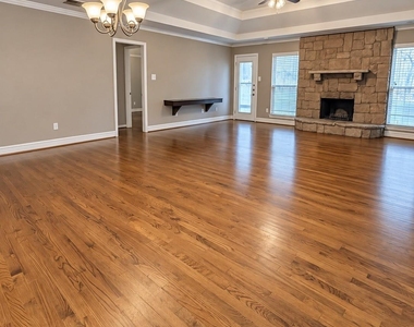 4916 Canberra Lane - Photo Thumbnail 2