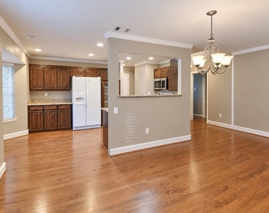 4916 Canberra Lane - Photo Thumbnail 7