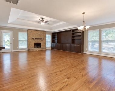 4916 Canberra Lane - Photo Thumbnail 1