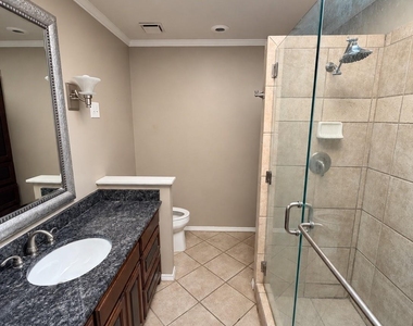 4916 Canberra Lane - Photo Thumbnail 11