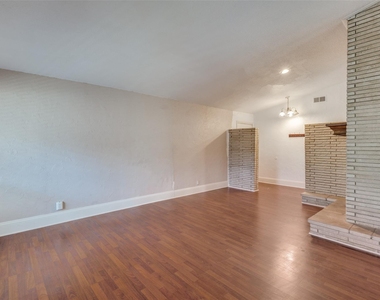 3406 Halifax Drive - Photo Thumbnail 7