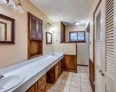 3406 Halifax Drive - Photo Thumbnail 18