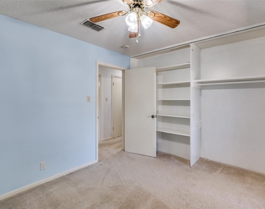 3406 Halifax Drive - Photo Thumbnail 21