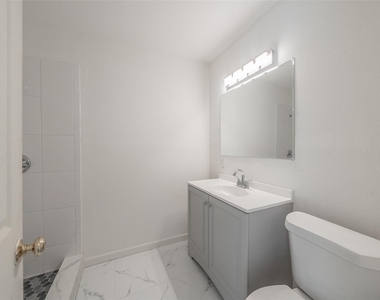 4920 Colorado Boulevard - Photo Thumbnail 33