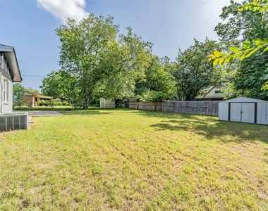 4920 Colorado Boulevard - Photo Thumbnail 9