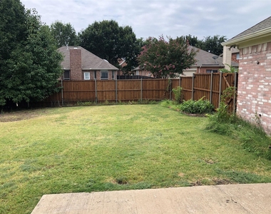 9505 Sean Drive - Photo Thumbnail 19
