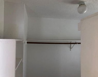 9505 Sean Drive - Photo Thumbnail 16