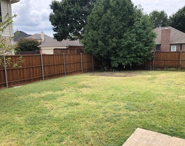 9505 Sean Drive - Photo Thumbnail 20