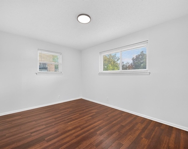 7005 Oakland Lane - Photo Thumbnail 13
