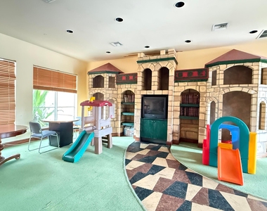 4828 N State Road 7 - Photo Thumbnail 17