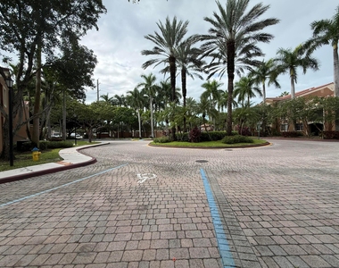 4828 N State Road 7 - Photo Thumbnail 11