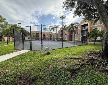4828 N State Road 7 - Photo Thumbnail 10