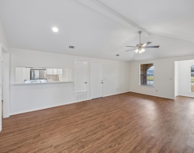 1613 19th Street - Photo Thumbnail 8