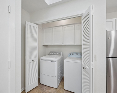 1613 19th Street - Photo Thumbnail 12