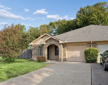 1613 19th Street - Photo Thumbnail 1