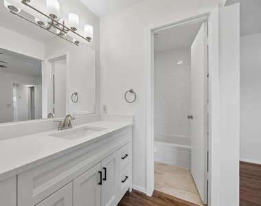1613 19th Street - Photo Thumbnail 16