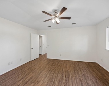 1613 19th Street - Photo Thumbnail 20