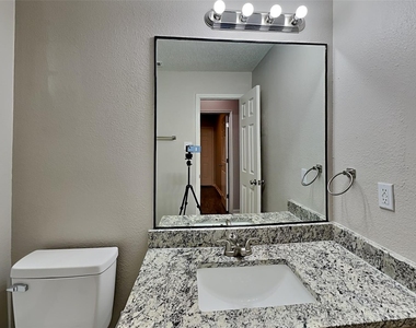 1705 Bershire Court - Photo Thumbnail 18