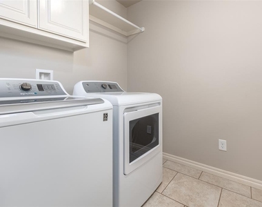 2333 El Cajon Street - Photo Thumbnail 20