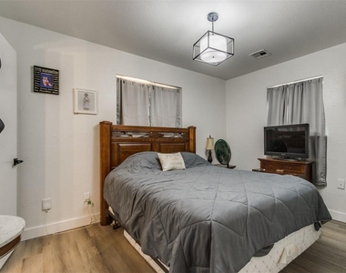907 Sw 3rd Street - Photo Thumbnail 18