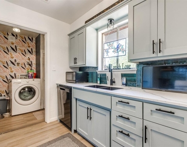 907 Sw 3rd Street - Photo Thumbnail 8