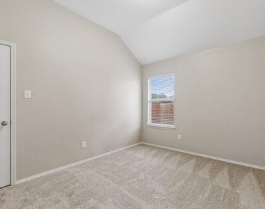 1209 Stone Lane - Photo Thumbnail 34