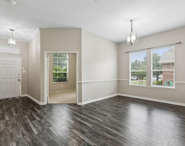 1209 Stone Lane - Photo Thumbnail 10