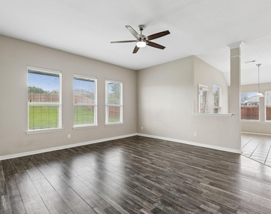 1209 Stone Lane - Photo Thumbnail 25