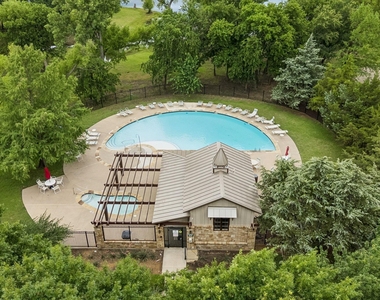 1209 Stone Lane - Photo Thumbnail 39
