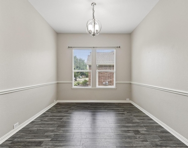 1209 Stone Lane - Photo Thumbnail 12