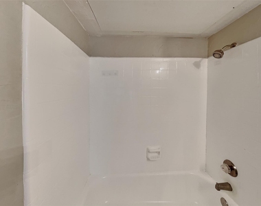 1528 Jabbet Drive - Photo Thumbnail 15