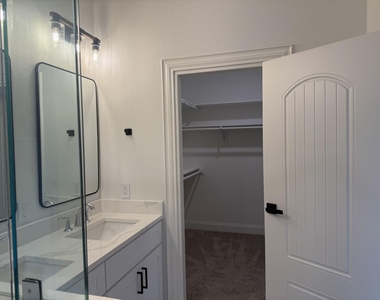 6218 Dewitt Street - Photo Thumbnail 15