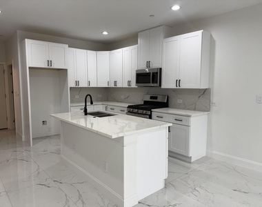 6218 Dewitt Street - Photo Thumbnail 5