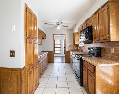 3204 Anchor Drive - Photo Thumbnail 11