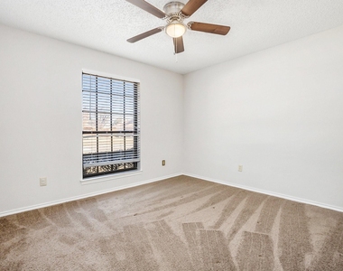 3204 Anchor Drive - Photo Thumbnail 20