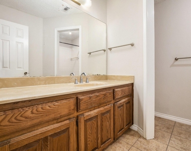 3204 Anchor Drive - Photo Thumbnail 21