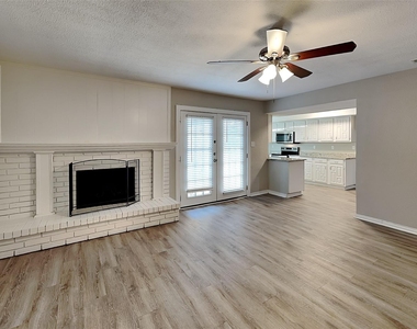 4144 Staghorn Circle S - Photo Thumbnail 3