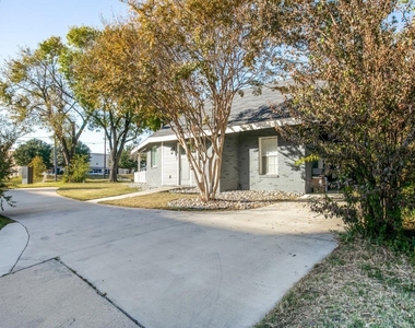 507 E Dallas Road - Photo Thumbnail 8