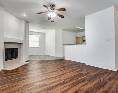 4021 Carrington Drive - Photo Thumbnail 9