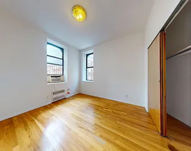 1297 Lexington Avenue - Photo Thumbnail 11