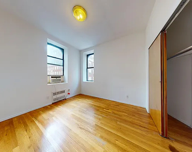 1297 Lexington Avenue - Photo Thumbnail 10