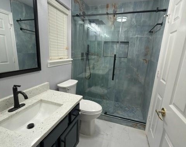 2056 Wimbledon Drive - Photo Thumbnail 14