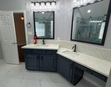 2056 Wimbledon Drive - Photo Thumbnail 12