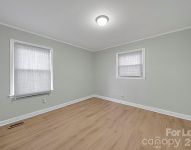 1900 Grier Avenue - Photo Thumbnail 13