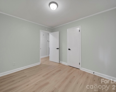 1900 Grier Avenue - Photo Thumbnail 10